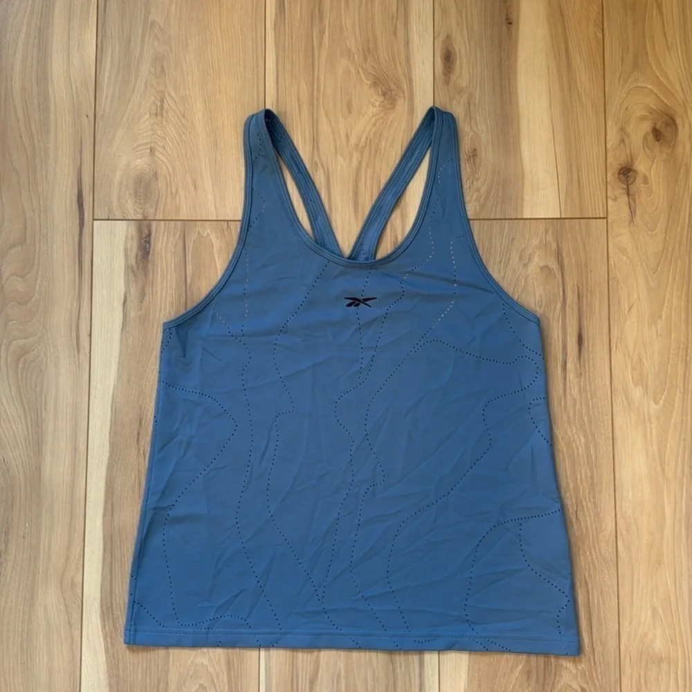 Gym Shark racer back tank top size medium